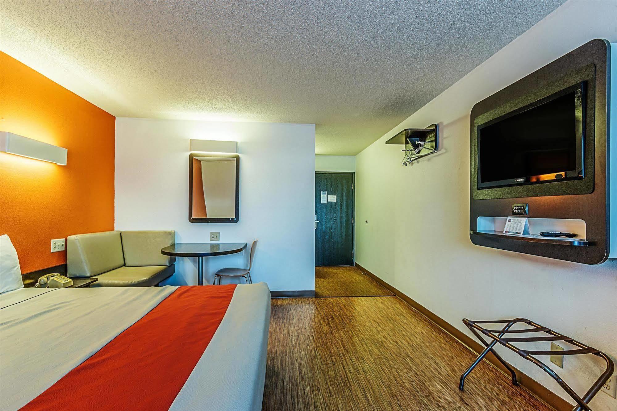 Hotel 6-wisconsin Rapids, Wi
